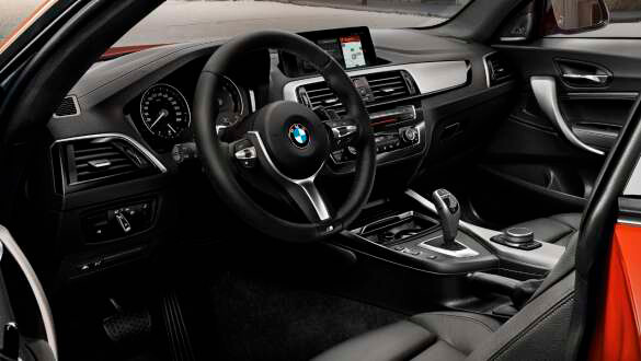 Спортивне рульове управління Variable.