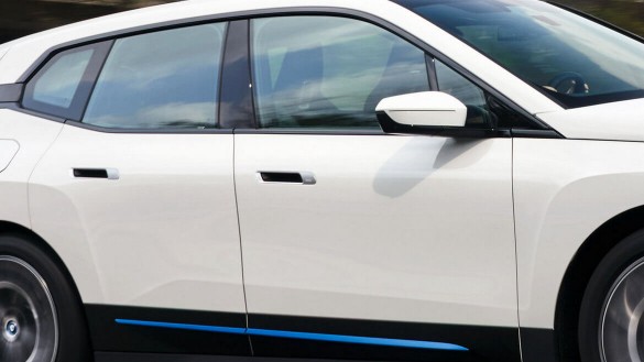 Мінімалістична поверхня.