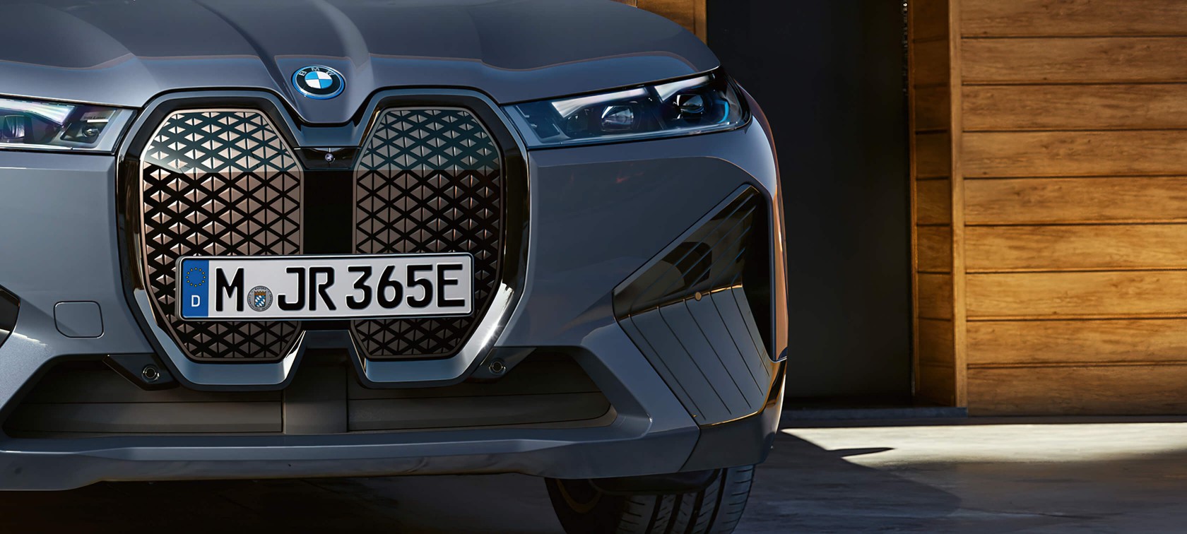 BMW iX M60 – ОСОБЛИВОСТІ ДИНАМІКИ.