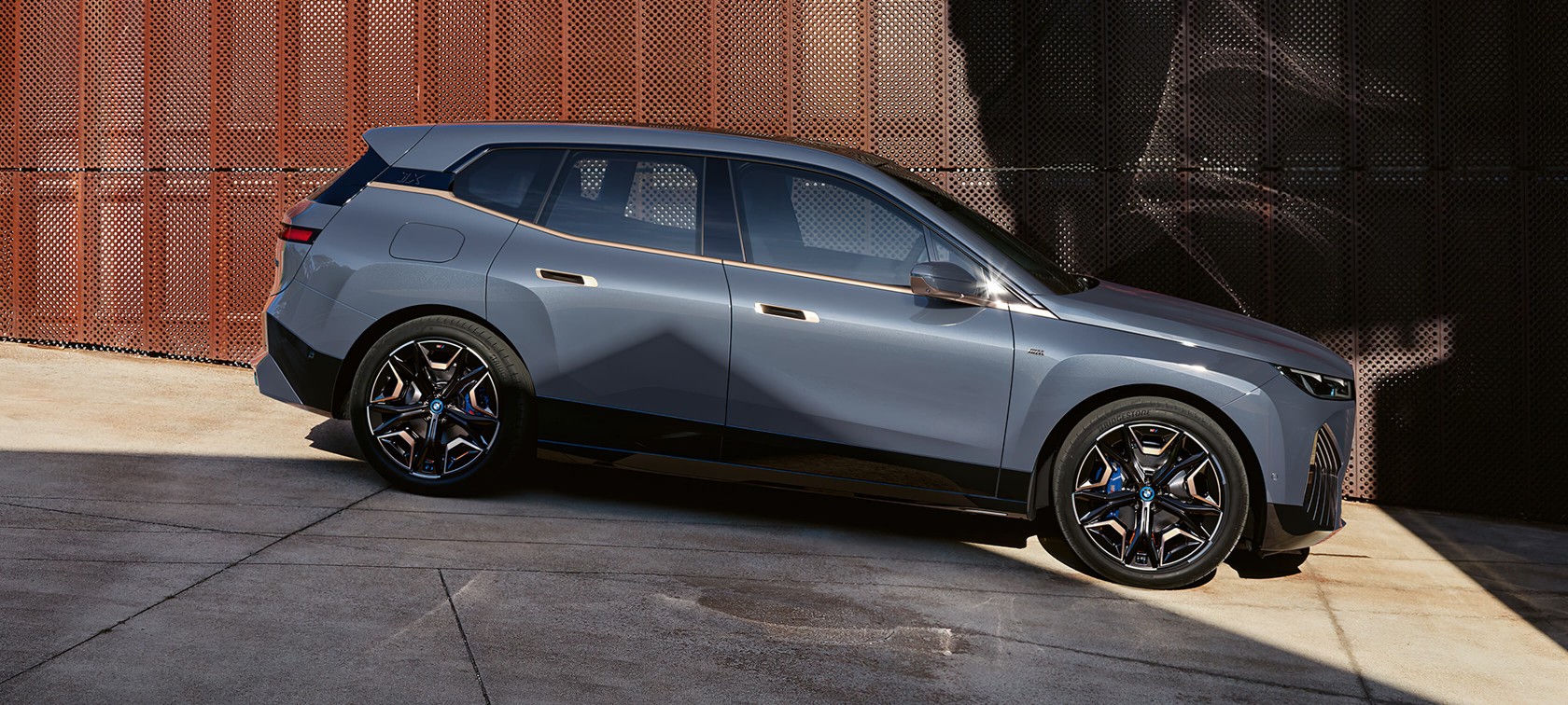 ПРОГРЕСИВНИЙ ДИЗАЙН BMW iX M60.