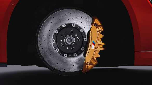 Додаткове керамічне гальмо M Carbon.