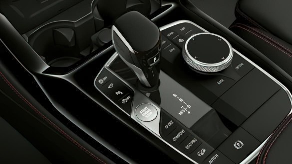 Спортивна 8-ступінчаста коробка передач Steptronic.