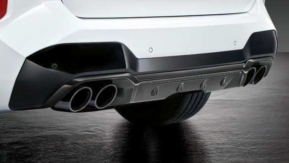 Задній дифузор M з вуглецевого волокна.