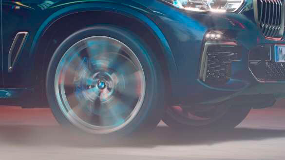 Адаптивне M шасі.