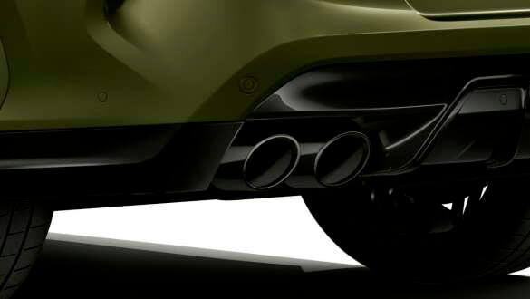 Накладки випускних труб в чорному хромі.