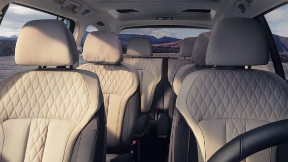 6-місний салон*