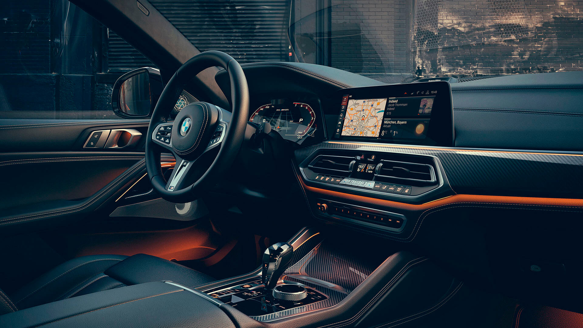 БЕЗДОГАННА ЕЛЕГАНТНІСТЬ.