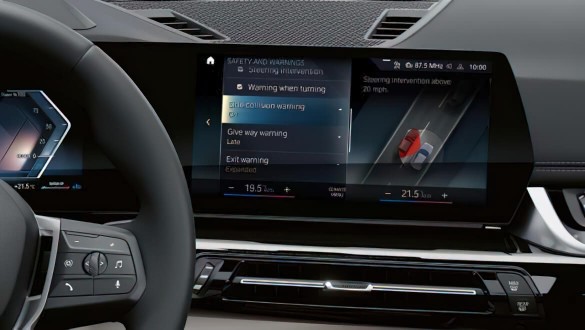 Асистент водіння