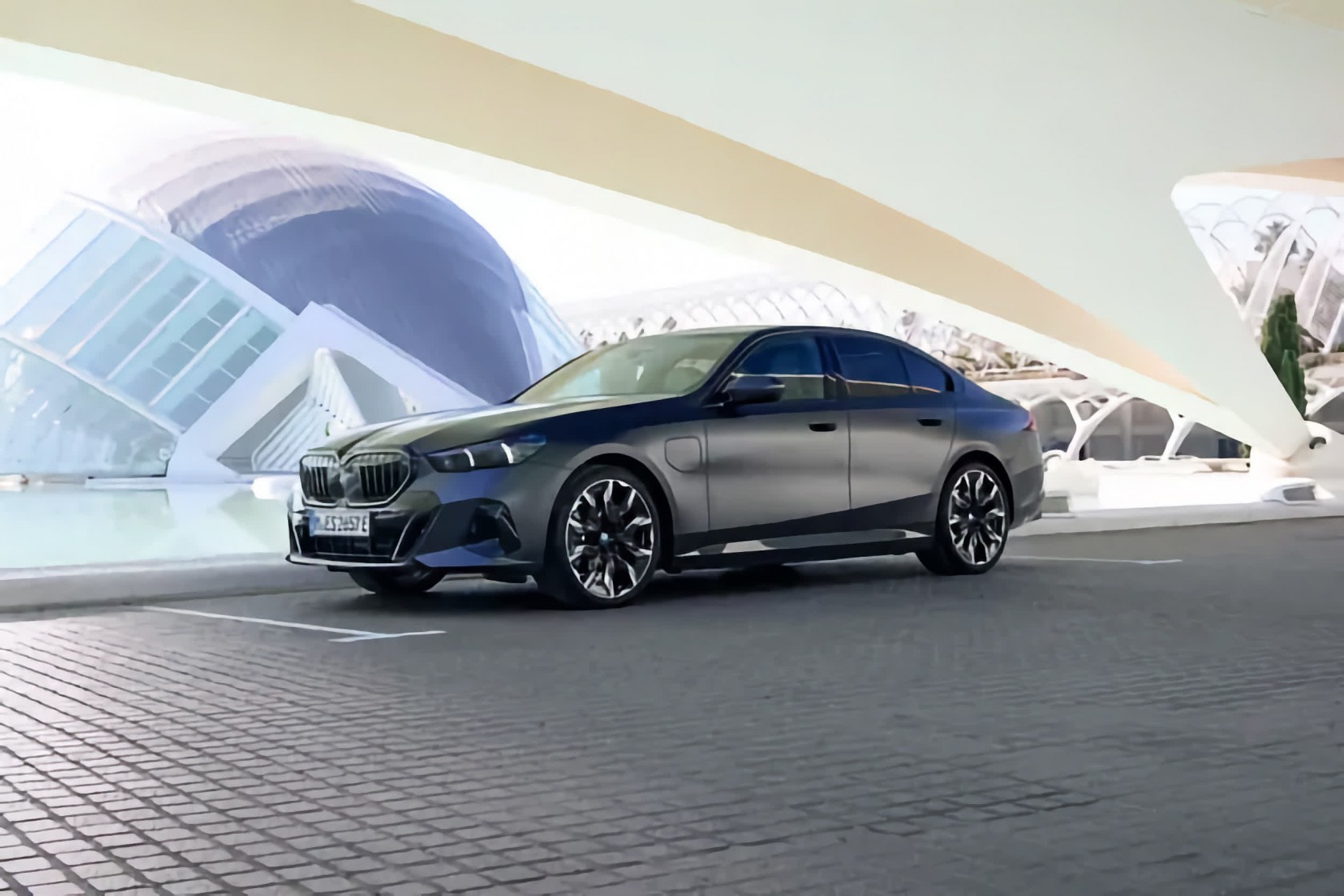 photo_text_left_right_new25972