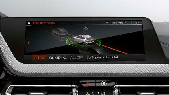 Асистент водіння.