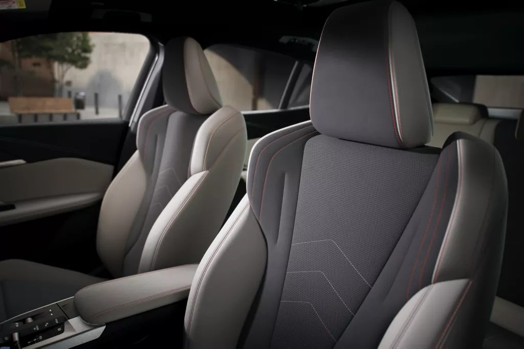 Зручні. Спортивні. Індивідуальні.