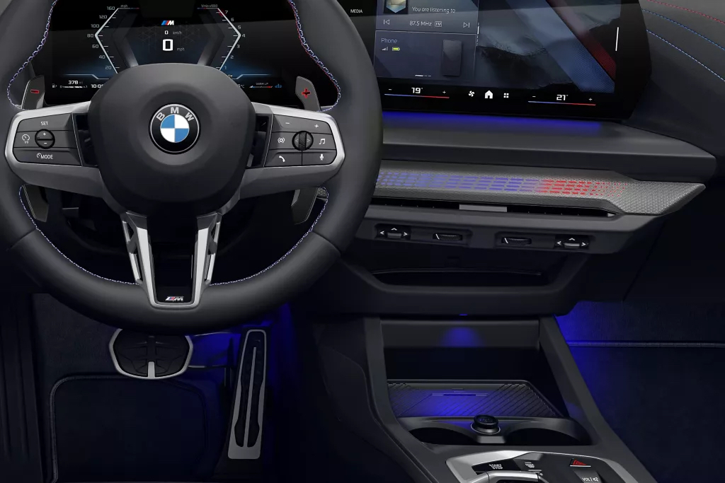 Витончений вдень. Захоплюючий вночі.