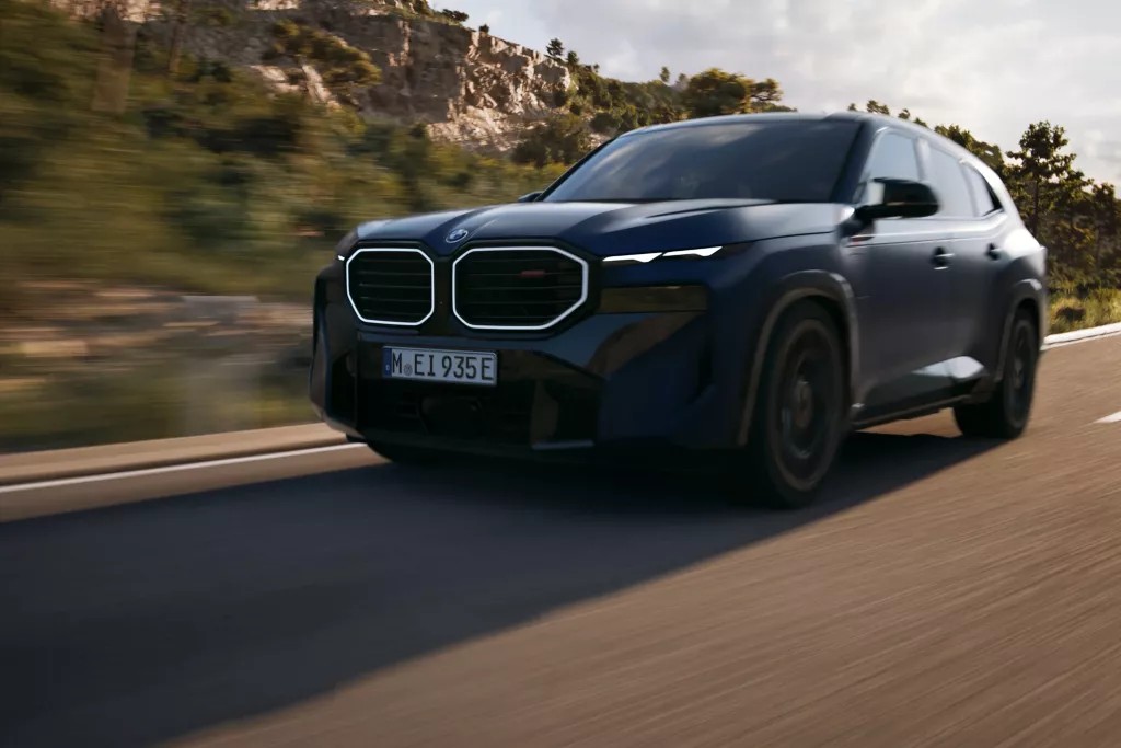 Адаптується до будь-якої ситуації водіння.