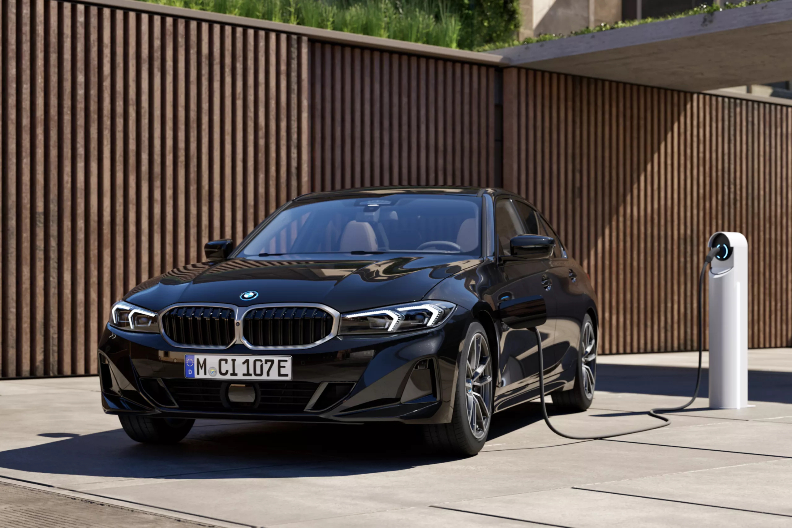 Подорожуйте тільки на електротязі.