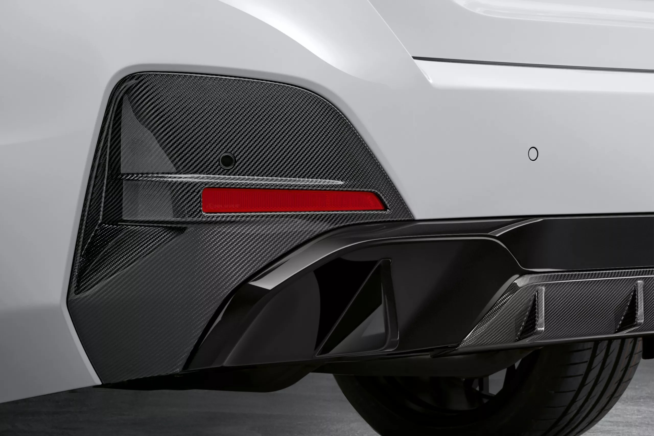 Дифузор M Performance з карбону