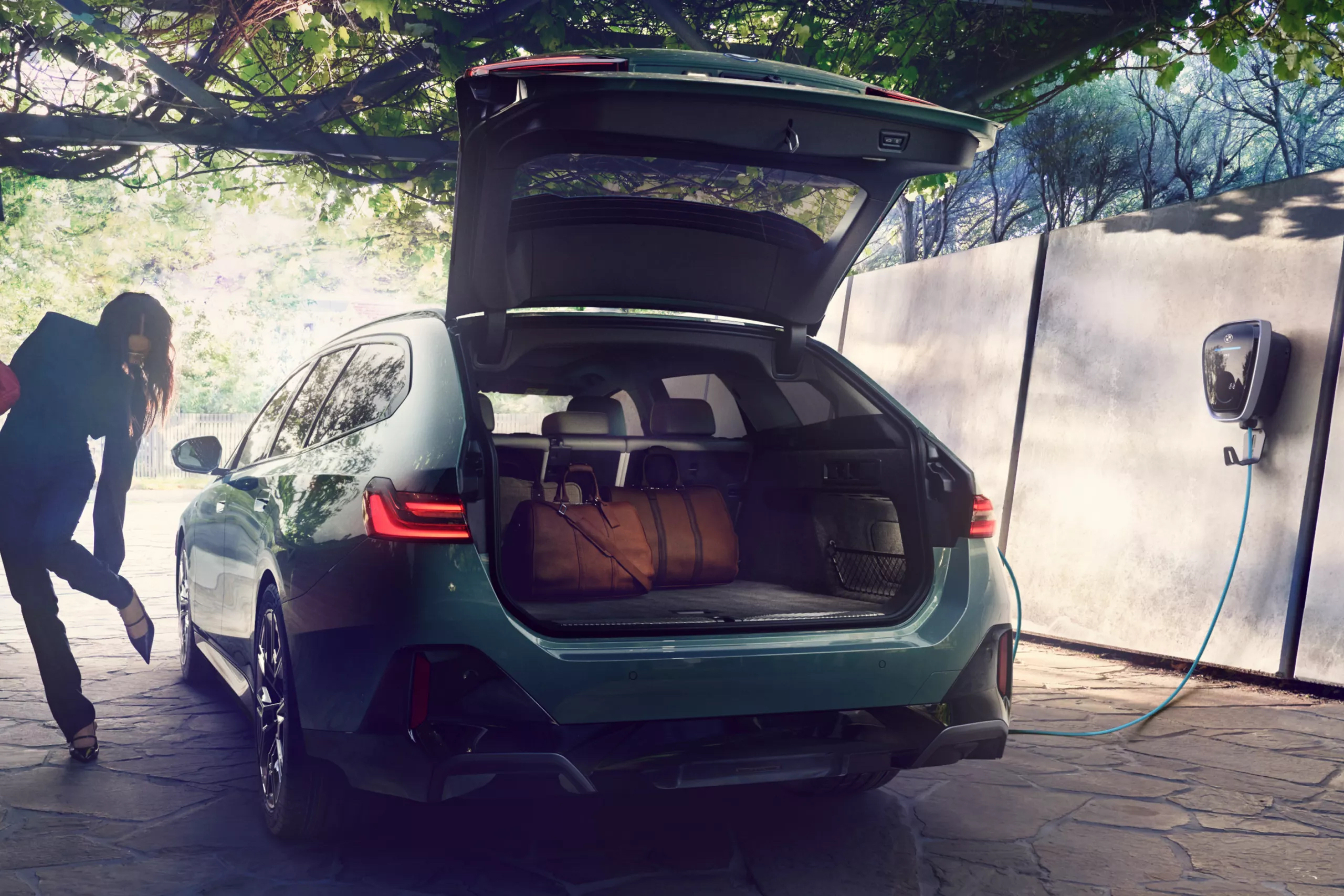 Зручне поповнення запасу ходу вдома.