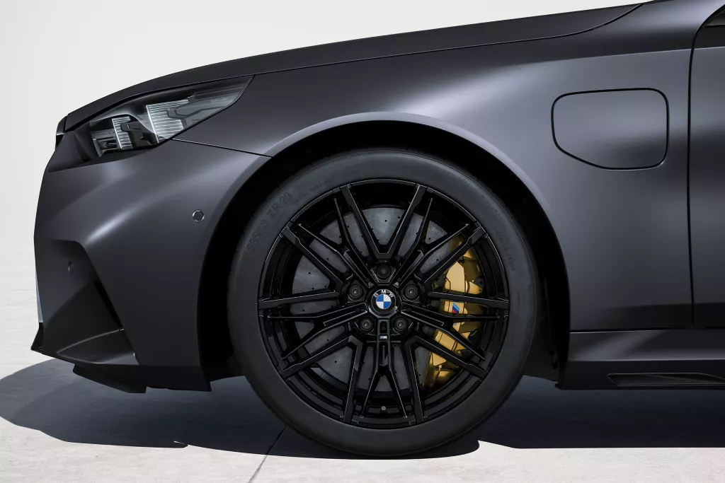 Спортивний характер.