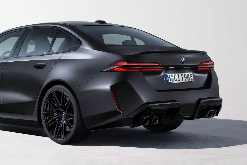 Виважене компонування.