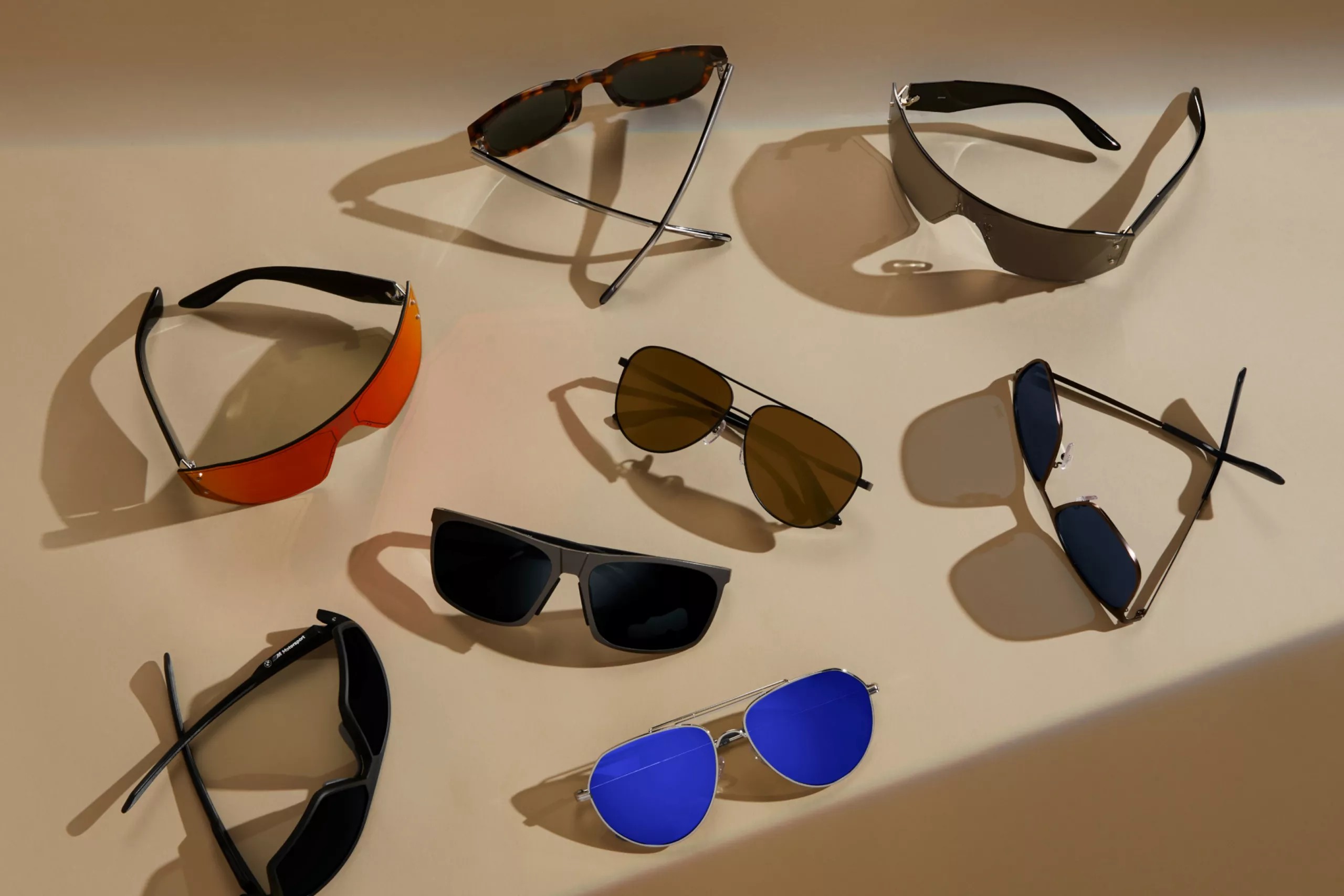 Сонцезахисні окуляри.