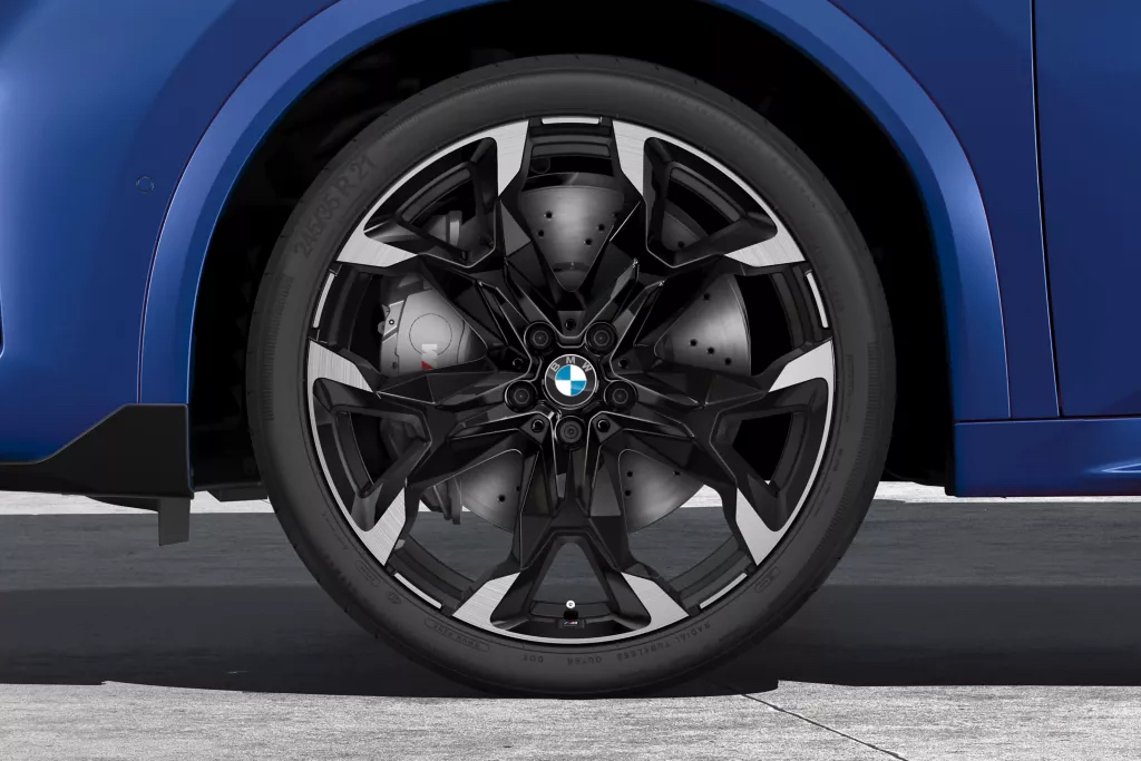 Екстравертний стиль М 21-дюймові диски.