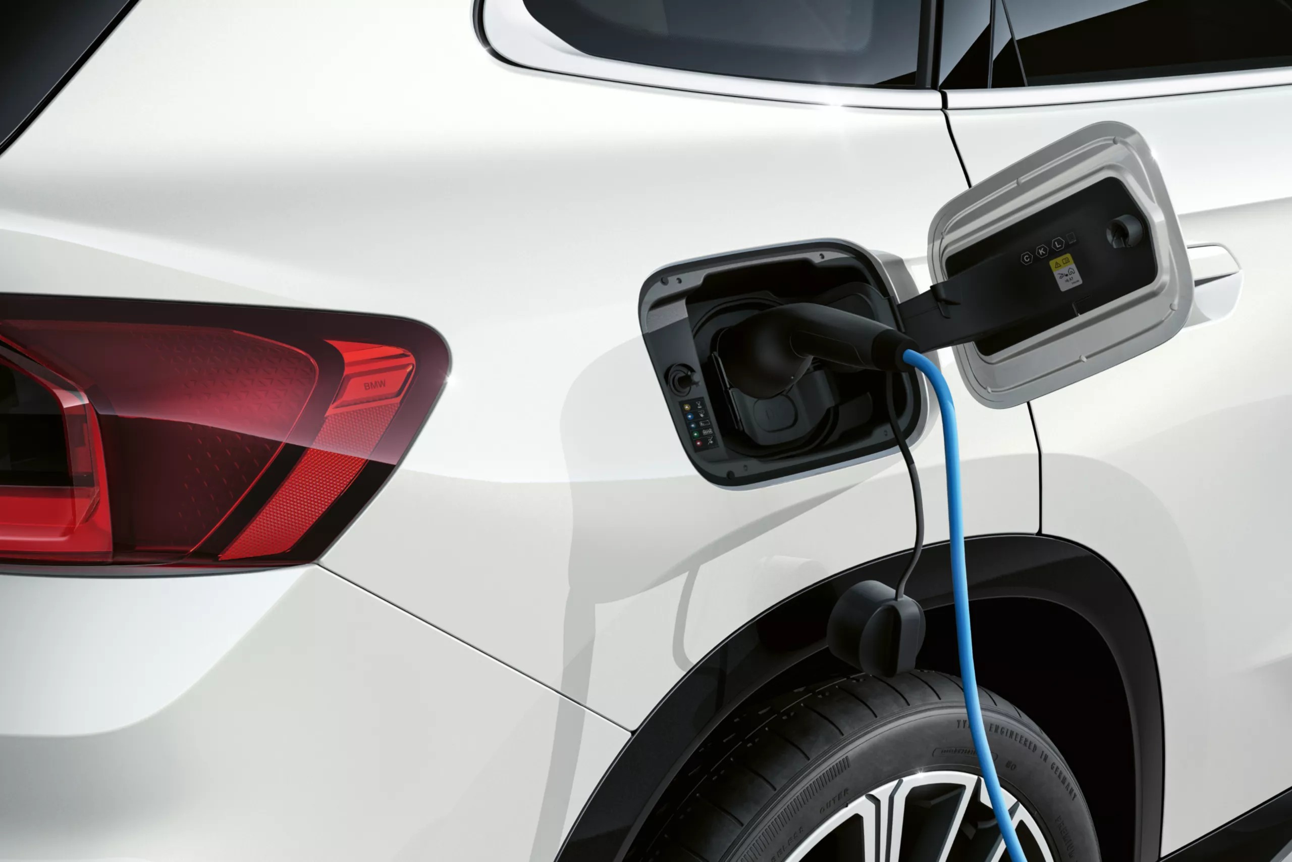 Підключайте й заряджайте.