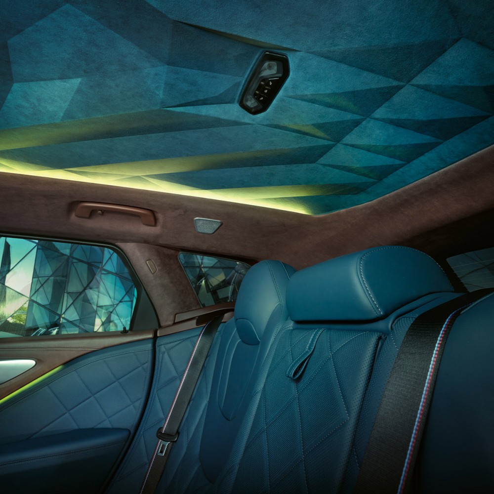 vertical_gallery_img